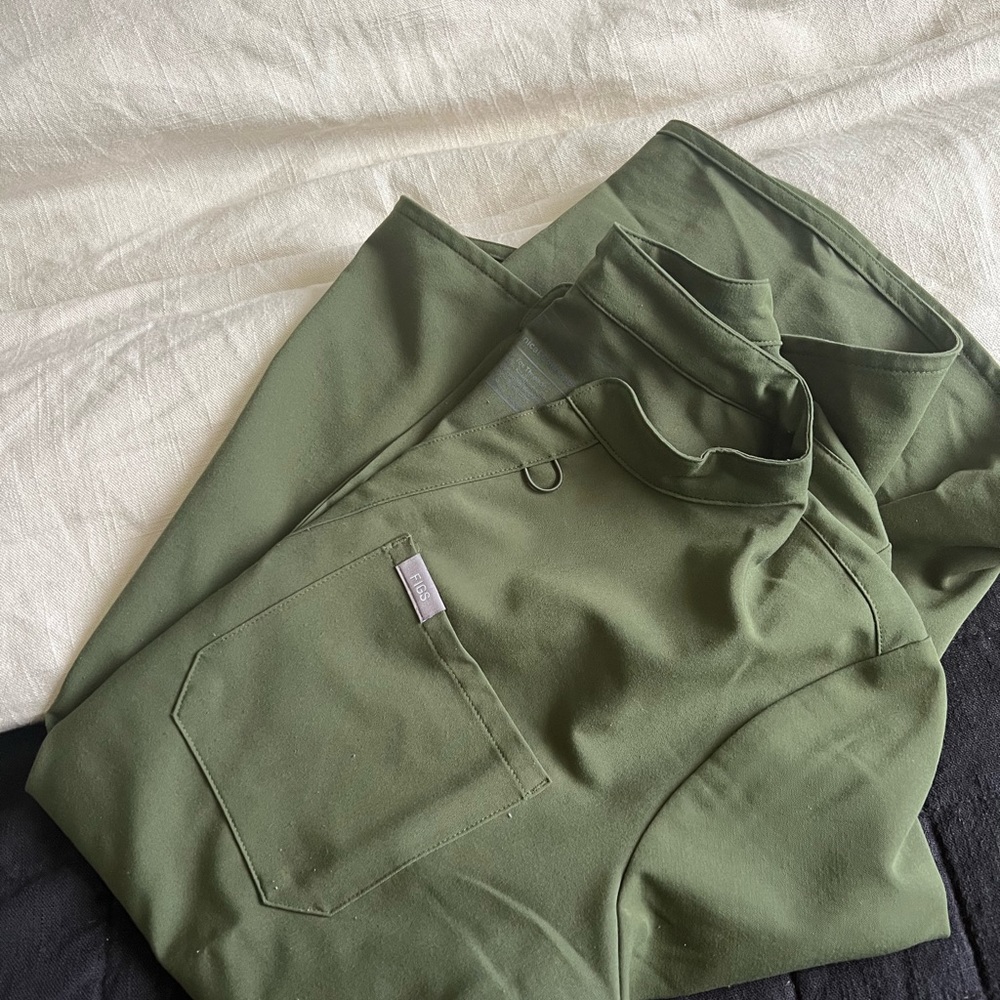 Dark Olive FIGS 2XL